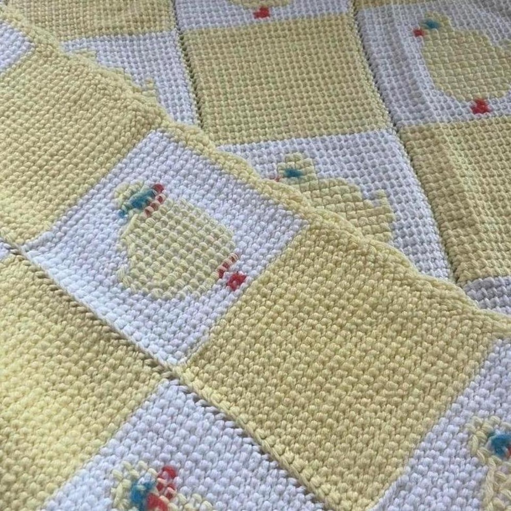 Vintage Handmade Crochet Baby Duck Blanket Yellow White Checkered Chick - Picture 5 of 5